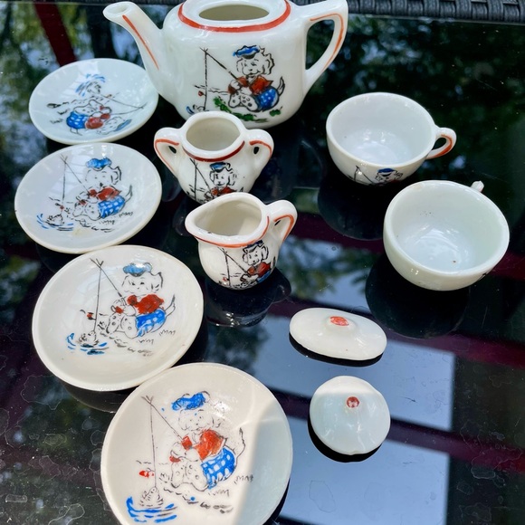 Made in occupied 1940’s Japan child’s porcelain tea set with original box! - Picture 3 of 12